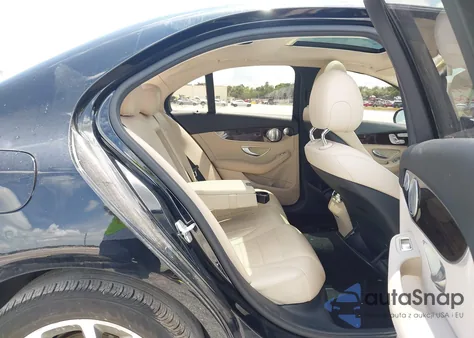 2015 Mercedes-Benz C 300 4Matic/Luxury 4Matic/Sport 4Matic из США, поврежденный, VIN 55SWF4KB5FU031879